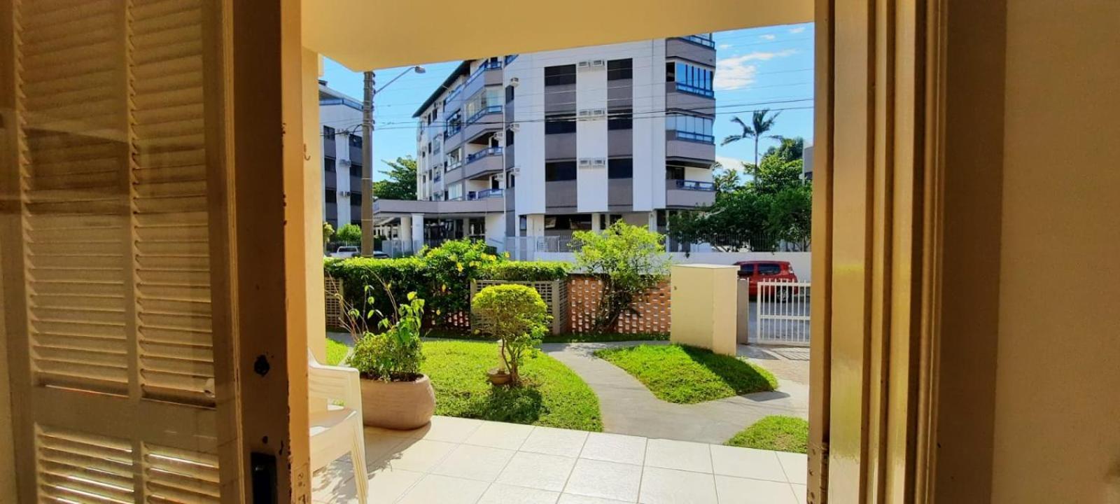 Pousada Residencial Alamandas Hotel ฟลอเรียนอโปลิส ภายนอก รูปภาพ